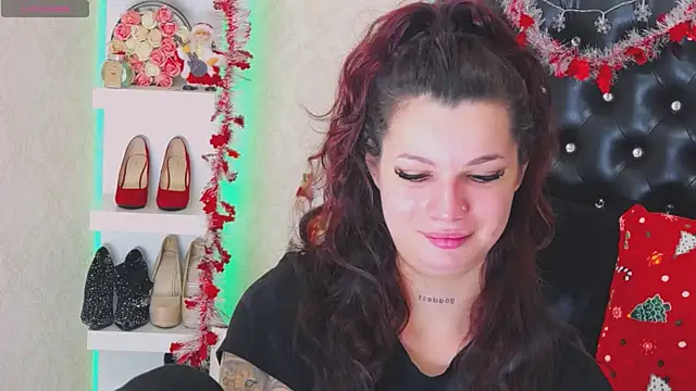 Allisonn223 online show from December 18, 2025, 1:50 pm