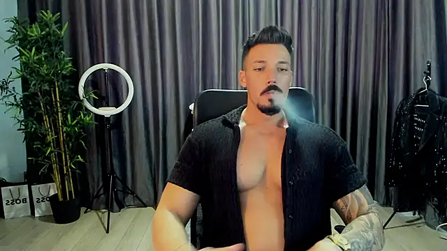 HaydenSpearss online show from March 18, 2026, 1:03 pm