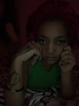 Snapshot of Laanegraofficial_ chatting on April 16, 2026, 9:26 pm Laanegraofficial online show from April 16, 2026, 9:26 pm