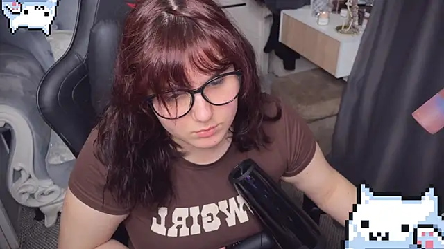 Snapshot of Diasporaaa chatting on February 25, 2025, 7:03 pm Diasporaaa online show from February 25, 2025, 7:03 pm