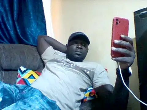 ClinDi online show from November 4, 2025, 1:32 pm