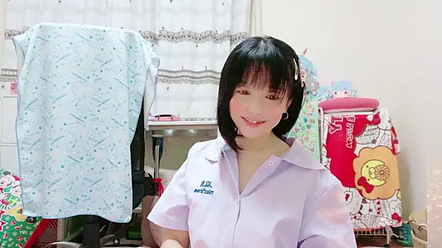 renapiyon8182 online show from January 4, 2025, 7:34 pm