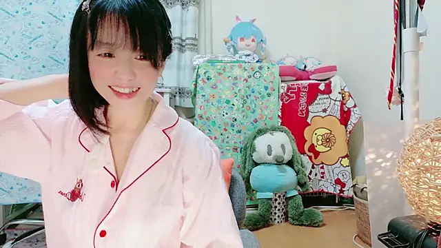 renapiyon8182 online show from January 24, 2025, 7:28 pm