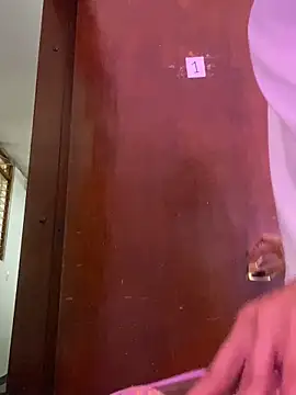 Lina10 online show from March 7, 2026, 8:50 pm