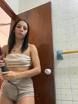 Lina10 online show from March 30, 2026, 7:37 pm