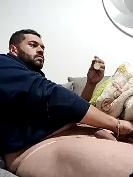 Snapshot of Rober2230 chatting on January 11, 2025, 7:49 am Rober2230 online show from January 11, 2025, 7:49 am