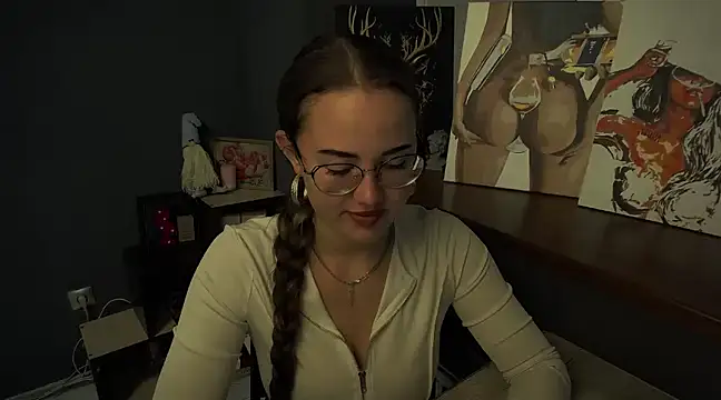 luxie milady online show from March 11, 2025, 2:51 pm