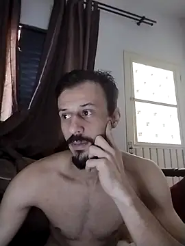 LopeseLua online show from November 5, 2025, 3:23 pm