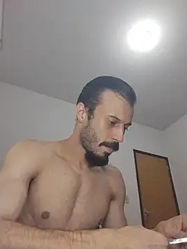 LopeseLua online show from November 25, 2025, 7:47 pm