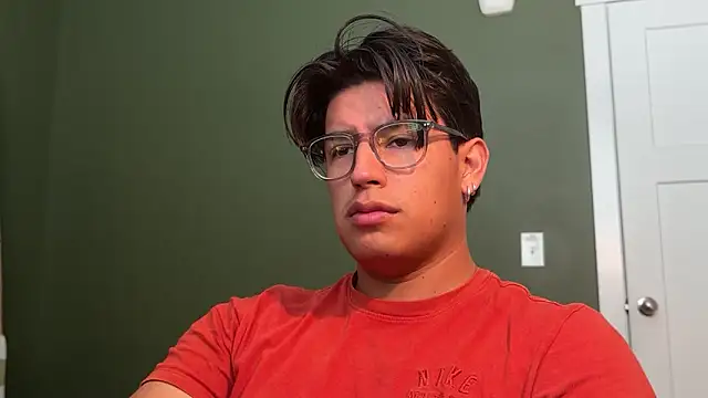 carlosjose232730 online show from November 20, 2025, 7:02 pm