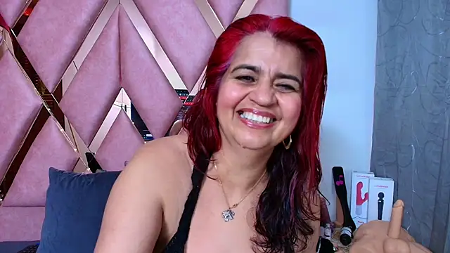 Snapshot of RoxetteMature chatting on June 21, 2026, 3:36 pm RoxetteMature online show from June 21, 2026, 3:36 pm
