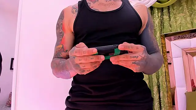 dilan scootk  online show from December 14, 2025, 11:26 am