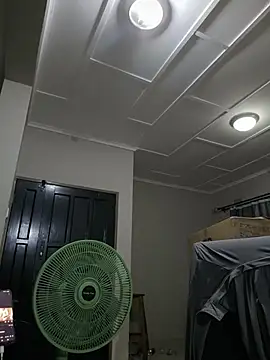 kisstoyousoon2024 online show from December 4, 2025, 9:12 pm