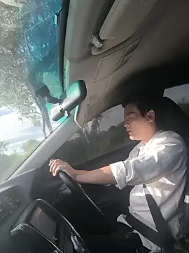 kisstoyousoon2024 online show from January 7, 2026, 5:54 am