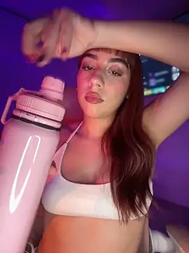 veronicaapink online show from January 6, 2026, 2:04 am