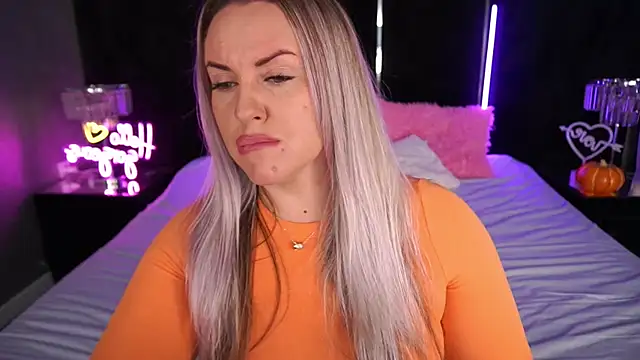 KiraCandyS online show from November 8, 2025, 11:14 pm