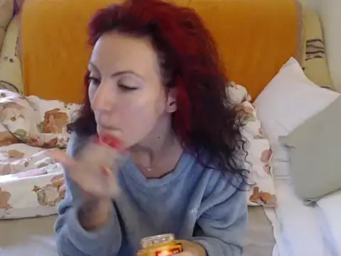 Emmatoo online show from October 3, 2025, 8:44 am