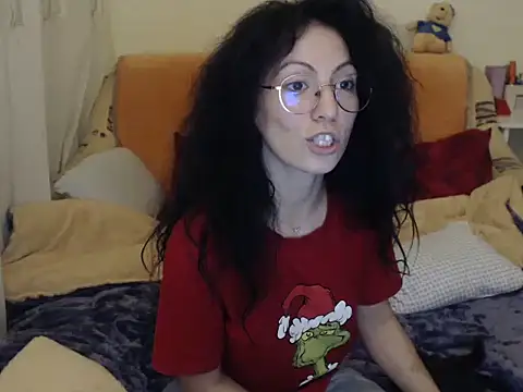 Emmatoo online show from November 23, 2025, 10:09 pm