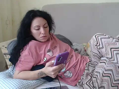 Emmatoo online show from February 24, 2026, 7:39 am