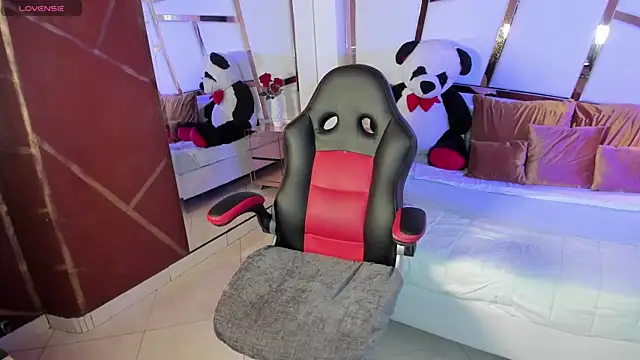 sofia samuels online show from March 15, 2025, 1:07 pm