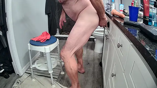 lou63ponce online show from October 6, 2025, 2:42 am