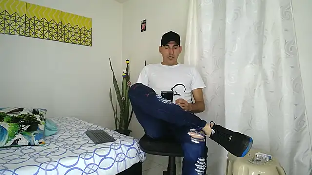 Snapshot of jayydenandjacob chatting on February 26, 2025, 7:27 pm jayydenandjacob online show from February 26, 2025, 7:27 pm