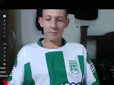 Snapshot of trebollhht chatting on January 26, 2025, 2:35 am trebollhht online show from January 26, 2025, 2:35 am