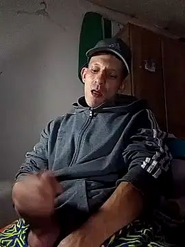 Snapshot of trebollhht chatting on February 5, 2025, 3:34 am trebollhht online show from February 5, 2025, 3:34 am