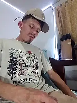 Snapshot of trebollhht chatting on February 26, 2025, 6:47 am trebollhht online show from February 26, 2025, 6:47 am