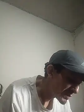 Snapshot of trebollhht chatting on September 12, 2025, 11:48 pm trebollhht online show from September 12, 2025, 11:48 pm