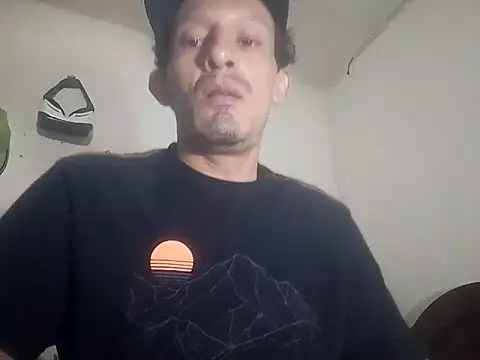 Snapshot of trebollhht chatting on September 15, 2025, 1:05 am trebollhht online show from September 15, 2025, 1:05 am