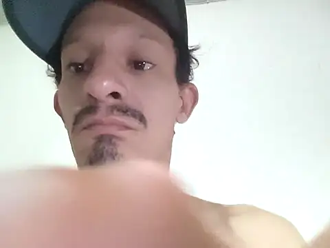 Snapshot of trebollhht chatting on September 23, 2025, 1:14 pm trebollhht online show from September 23, 2025, 1:14 pm