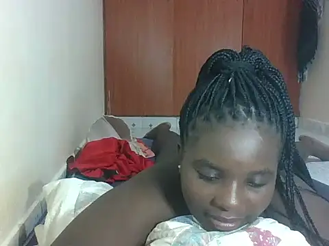 hotebbbyy online show from May 14, 2026, 12:34 pm