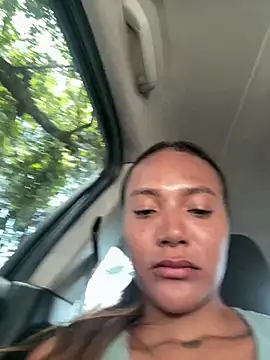 Snapshot of KyaraMiller chatting on March 10, 2025, 5:39 pm KyaraMiller online show from March 10, 2025, 5:39 pm