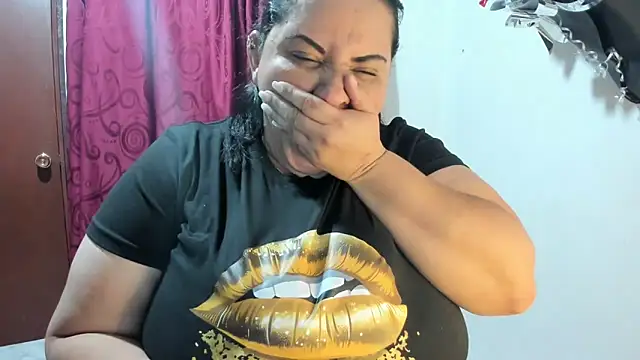 tetasgrandes karol online show from January 5, 2025, 2:38 am