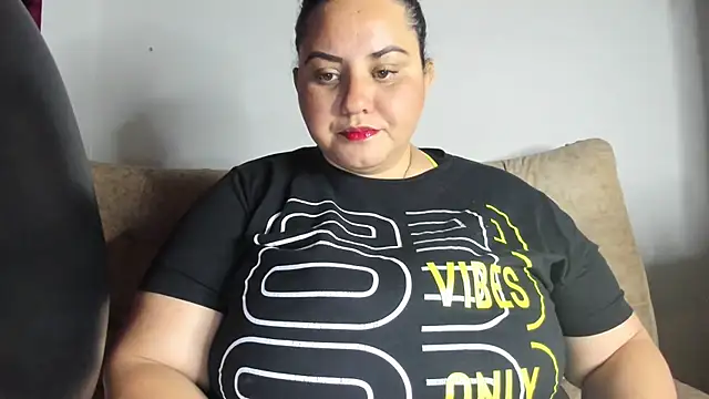 tetasgrandes karol online show from September 13, 2025, 7:02 pm