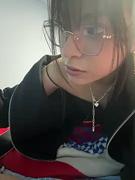 Snapshot of Lily_candy_X chatting on December 7, 2024, 5:59 am Lily candy X online show from December 7, 2024, 5:59 am