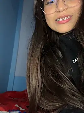 Snapshot of Lily_candy_X chatting on February 10, 2025, 5:58 am Lily candy X online show from February 10, 2025, 5:58 am