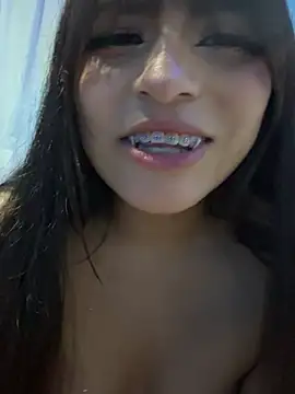 Snapshot of Lily_candy_X chatting on March 19, 2025, 4:25 am Lily candy X online show from March 19, 2025, 4:25 am