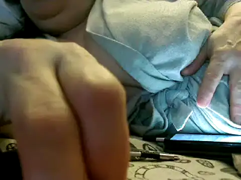 WHITEDAROSE online show from March 10, 2025, 8:01 pm