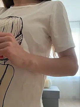 KateRedgar online show from September 9, 2025, 2:05 pm