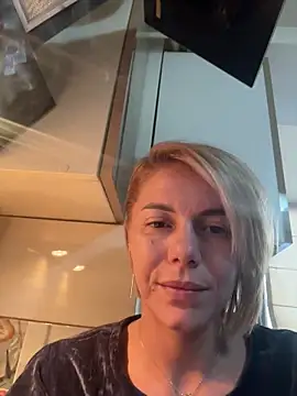 tanyagrey online show from December 19, 2025, 9:49 am