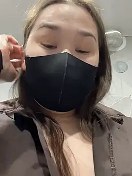 Snapshot of your_toxic_cum chatting on February 2, 2025, 10:28 pm your toxic cum online show from February 2, 2025, 10:28 pm