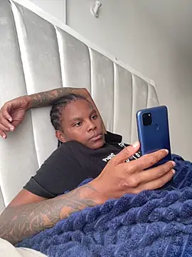 monic421 online show from March 2, 2026, 8:21 am