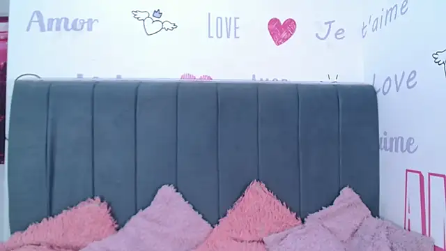 KittyBrookex online show from November 17, 2025, 1:39 pm