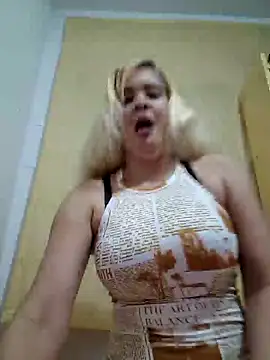 Snapshot of lamorbosa37 chatting on December 15, 2024, 4:04 pm lamorbosa37 online show from December 15, 2024, 4:04 pm