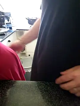 lamorbosa37 online show from April 15, 2026, 10:55 am