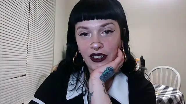 Snapshot of Marcelinegoddess chatting on March 11, 2025, 2:21 am Marcelinegoddess online show from March 11, 2025, 2:21 am