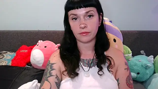 Snapshot of Marcelinegoddess chatting on September 9, 2025, 3:17 am Marcelinegoddess online show from September 9, 2025, 3:17 am