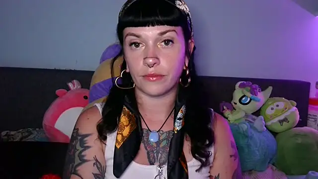 Snapshot of Marcelinegoddess chatting on September 15, 2025, 3:28 am Marcelinegoddess online show from September 15, 2025, 3:28 am